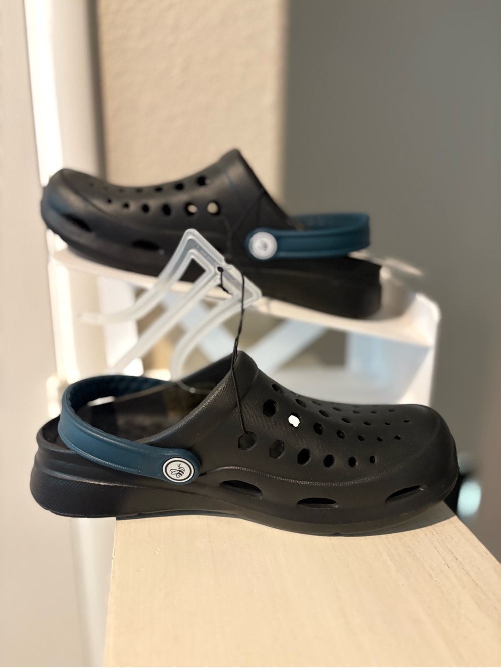 Joybees Kids' Dylan Slip-On Clogs - Black/Cascade Size J3 NEW - Picture 2 of 6